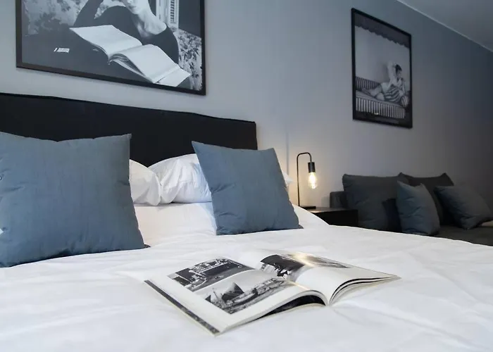 Malvon Beautiful Suite